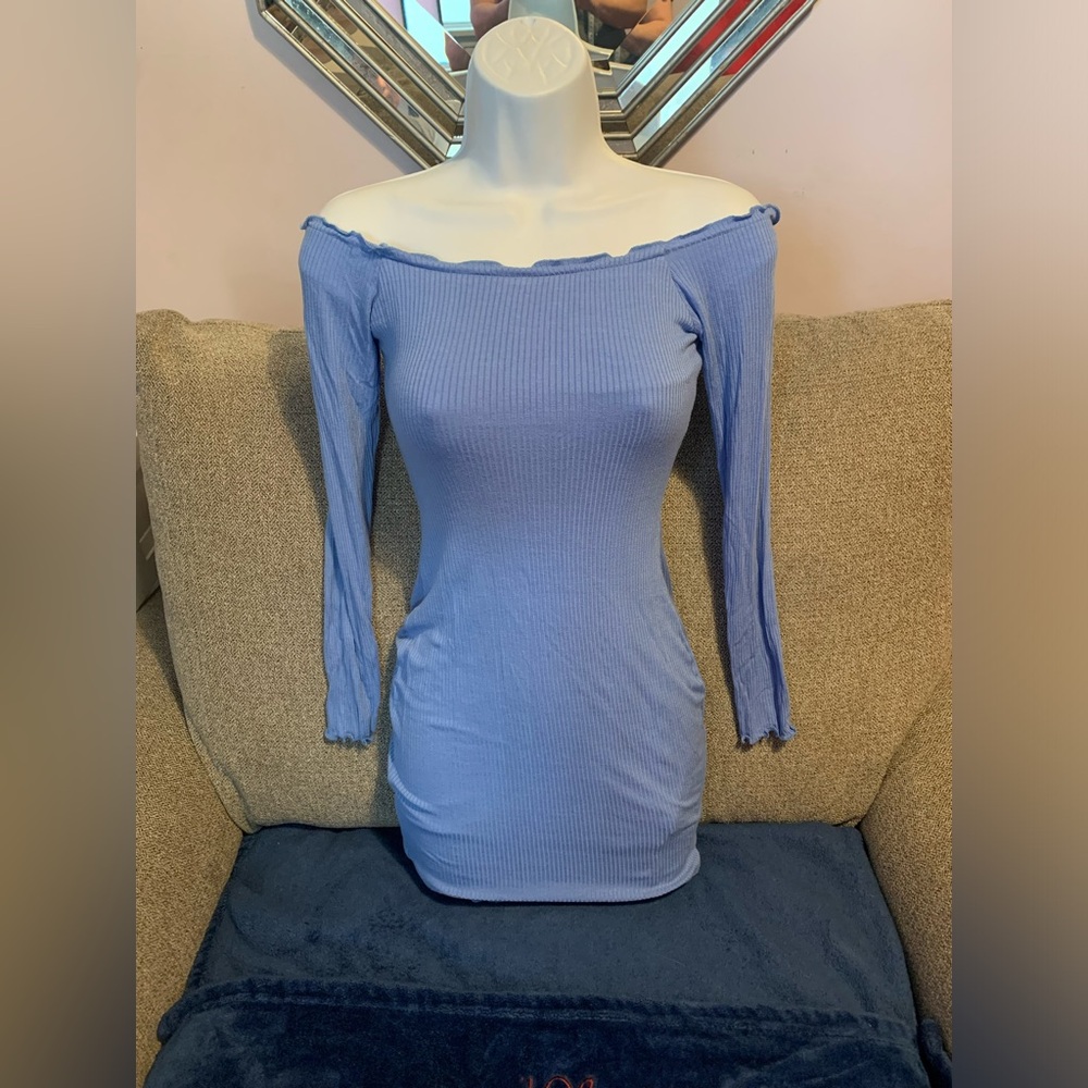 ✨Attached Off Shoulder Bodycon Dress✨